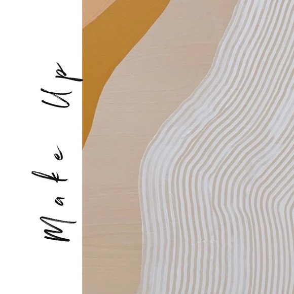 Make up - Picture 1 of 1